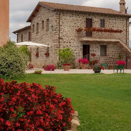 Отель Relais Di Campagna La Polledrara *